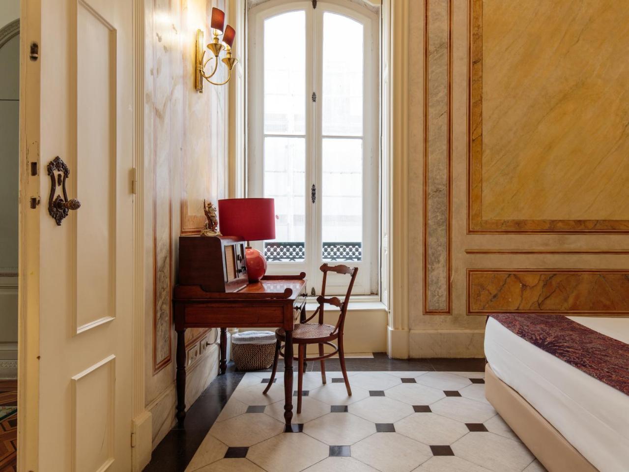The Independente & Terrace Couette-café Lisboa